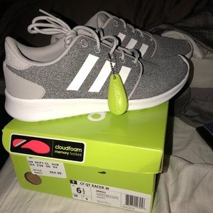 Adidas women cloud foam sneakers size 6.5